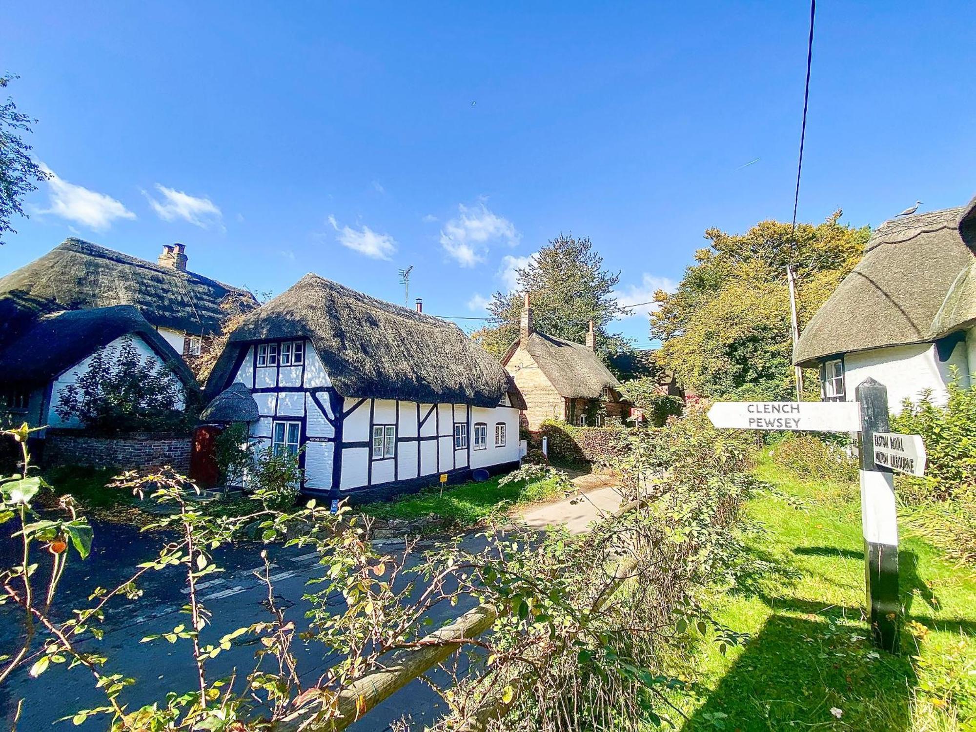 Mortimer Cottage Wootton Rivers Bagian luar foto